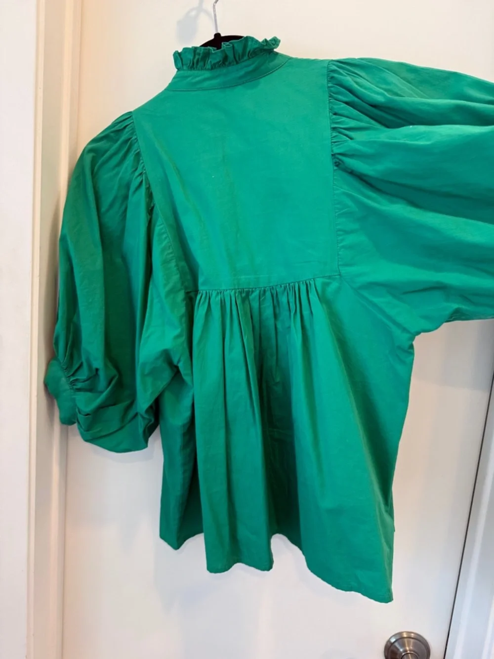 Green Puff-Sleeve Ruffled Peasant Top - Picture 5 of 5